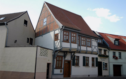 saniertes Fachwerkhaus straßenseitig