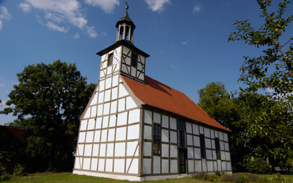 saniertes Denkmal Kirche Elbenau